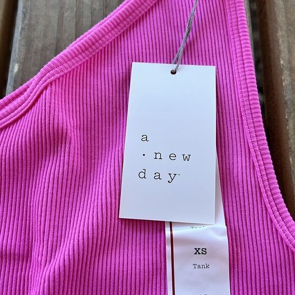 NWT A New Day XS Off The Shoulder Cerise Pink Asymmetrical Tank Top Ribbed - Picture 5 of 7